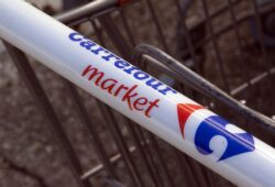 Los youtubers conocen muy bien esta nueva estrategia que llevará a cabo Carrefour en algunas sucursales, los carritos sorpresa. Carrefour venta Argentina